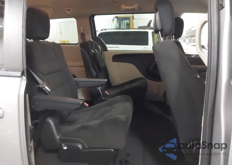 2016 Dodge Grand Caravan Sxt z USA, uszkodzony, nr VIN 2C4RDGCG3GR274922